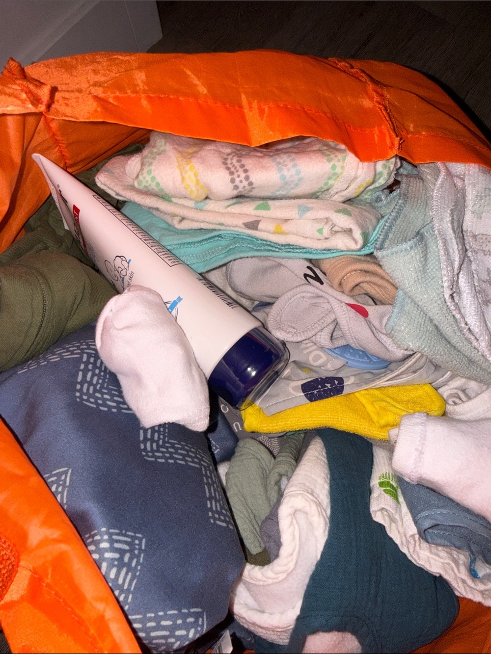 Infant bundle size varying from size 6mo - 12mos
